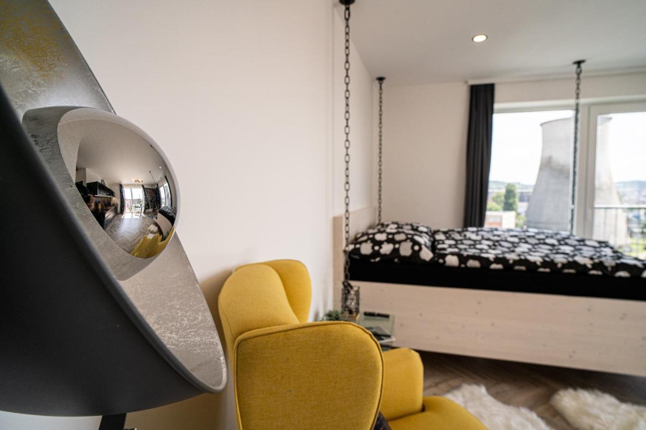 Zeppelin Studio With An Industrial View - Brno Apartamento Exterior foto